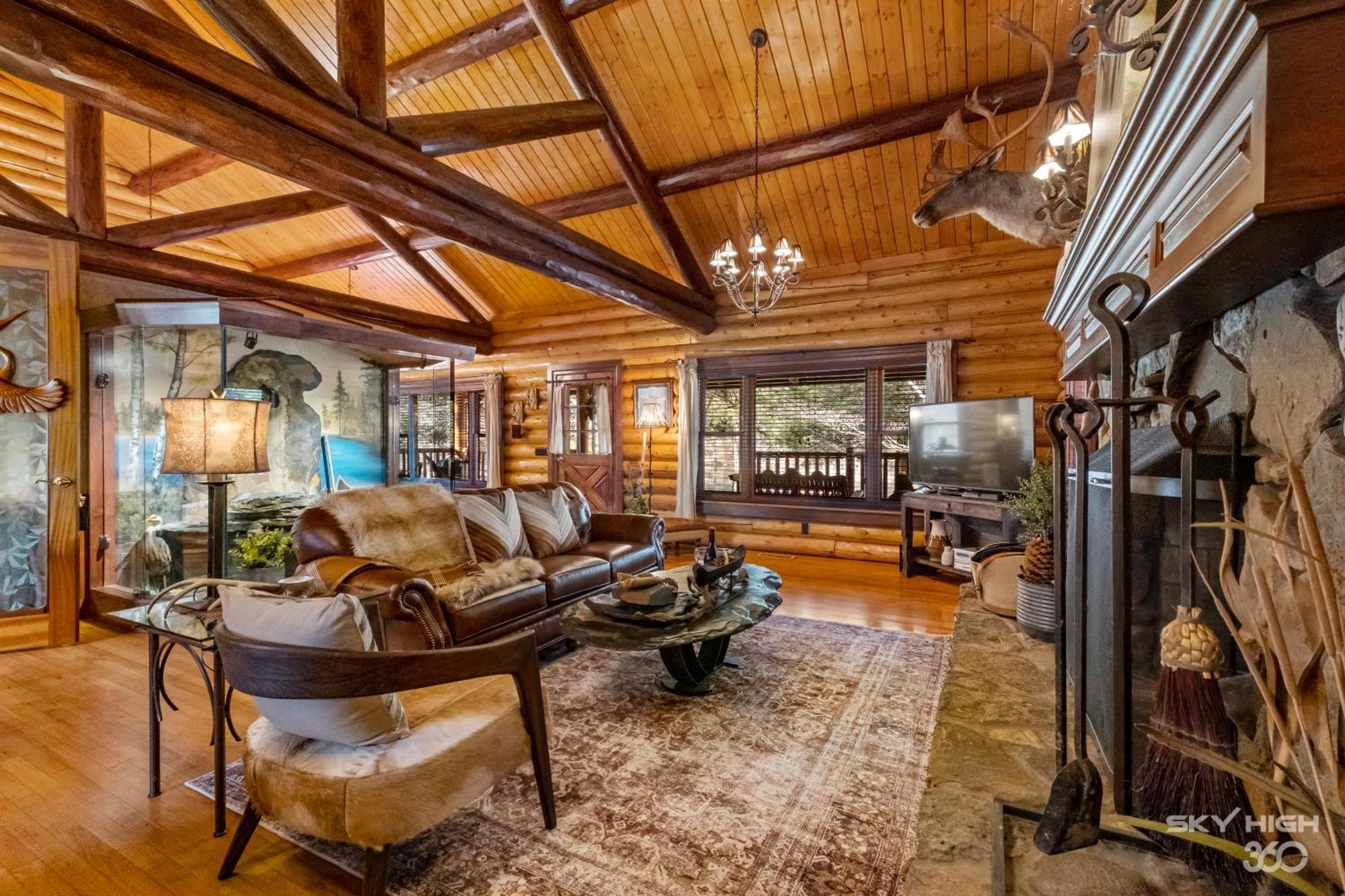 Cinnamon Valley Eureka Springs Room photo